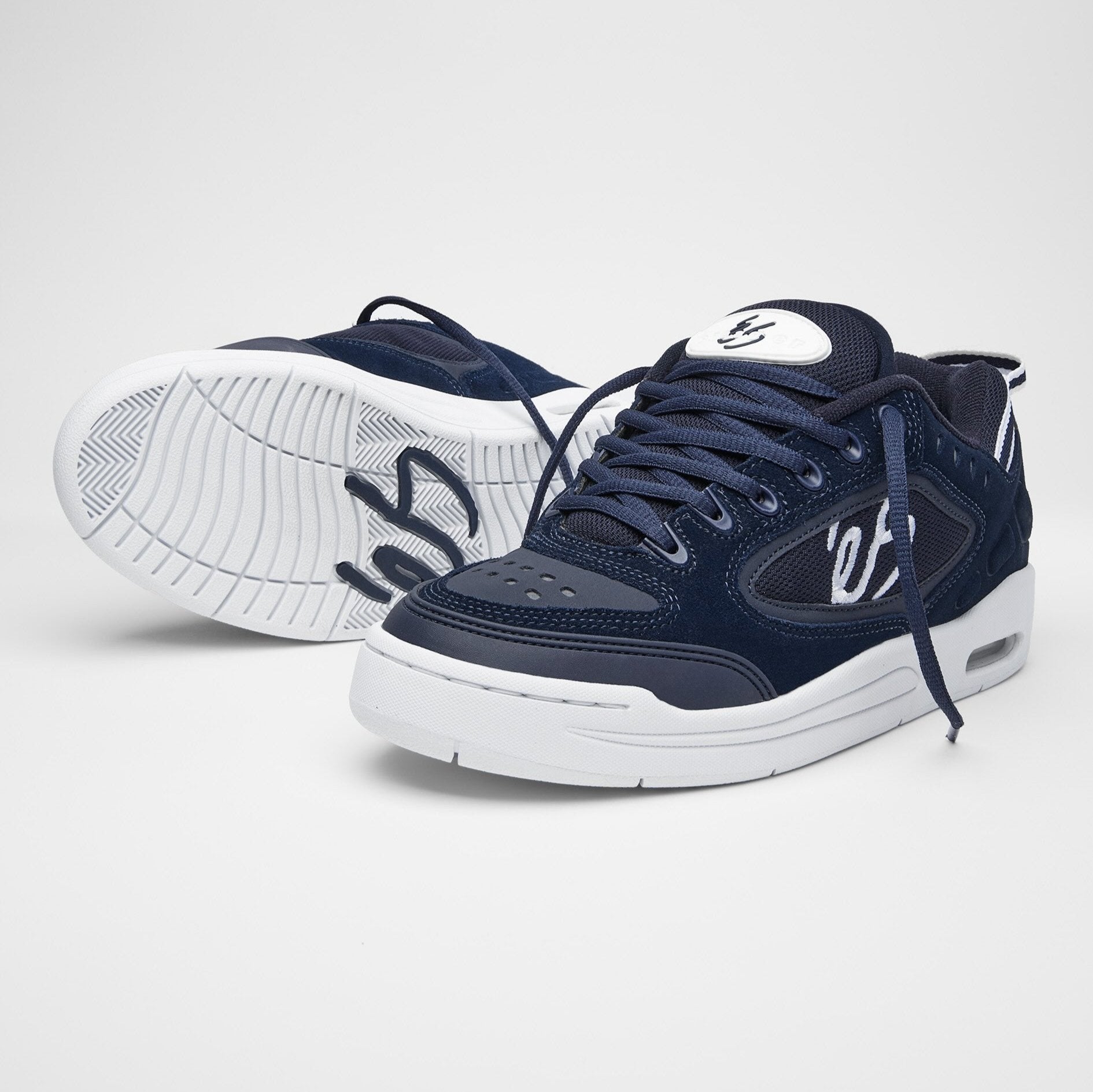 creager - skate shoes - navy/white - esskateboarding