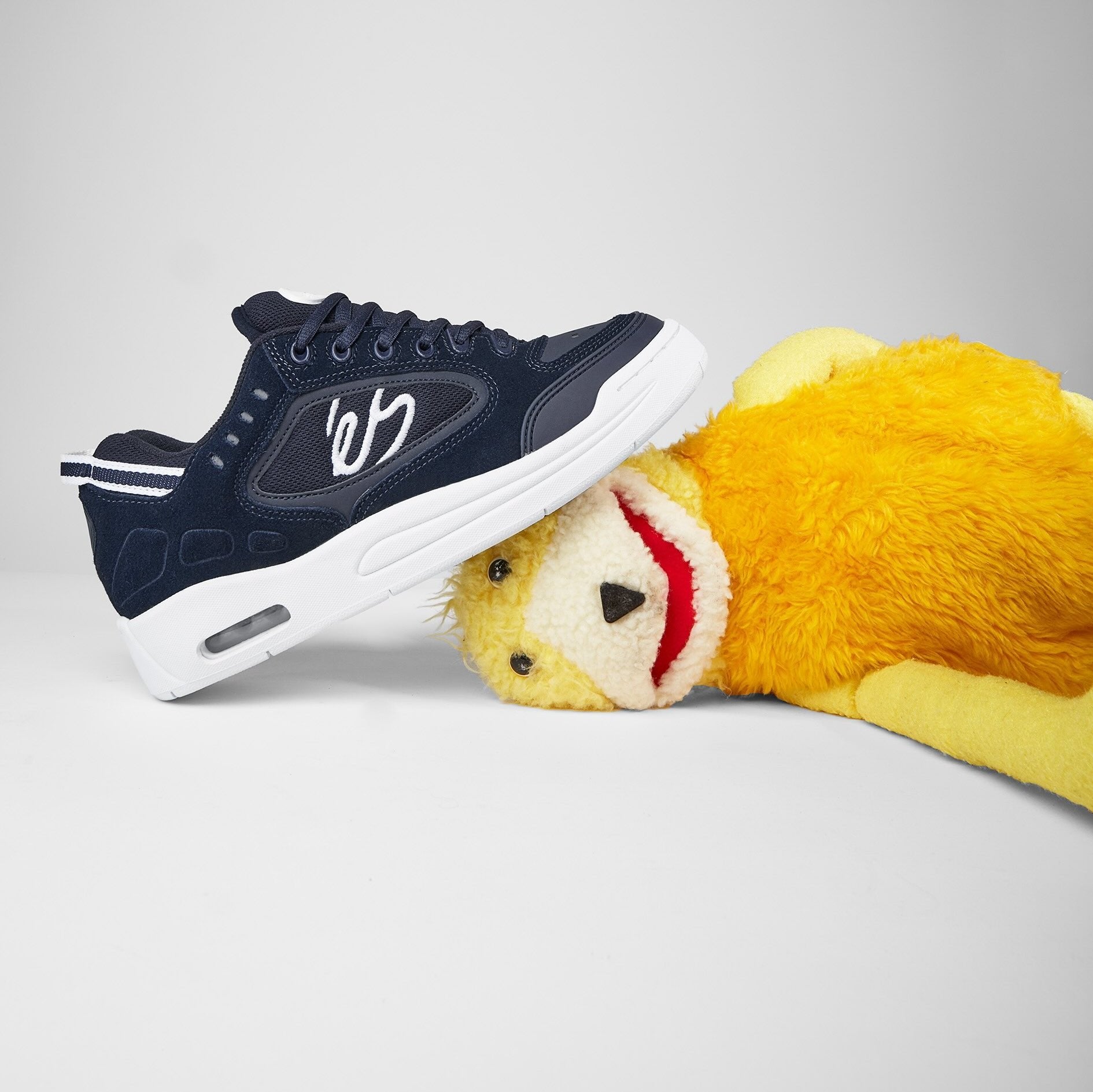 creager - skate shoes - navy/white - esskateboarding