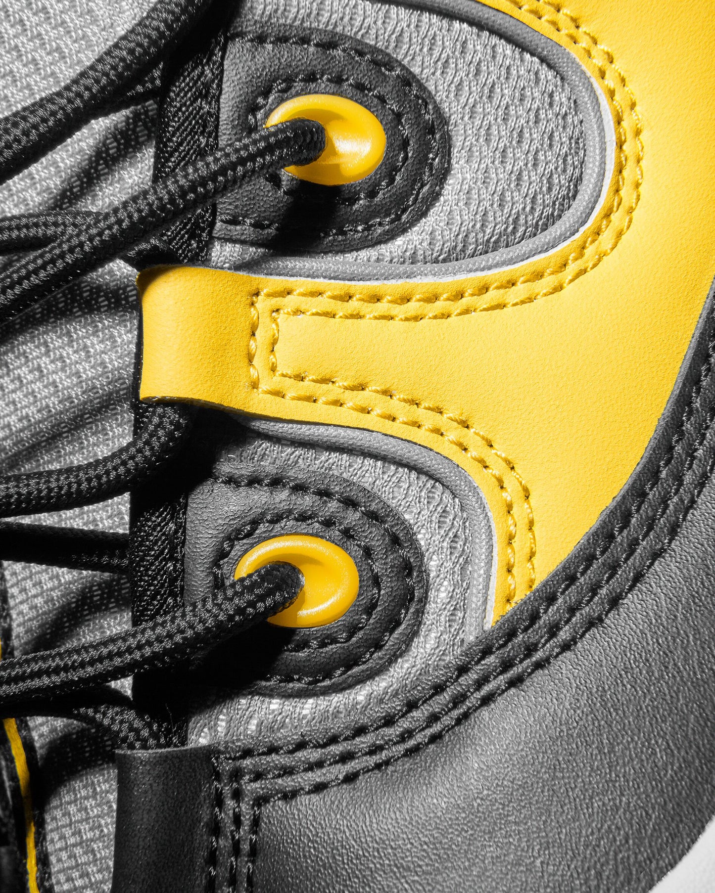 two nine 8 - skate shoes - black/yellow - esskateboarding