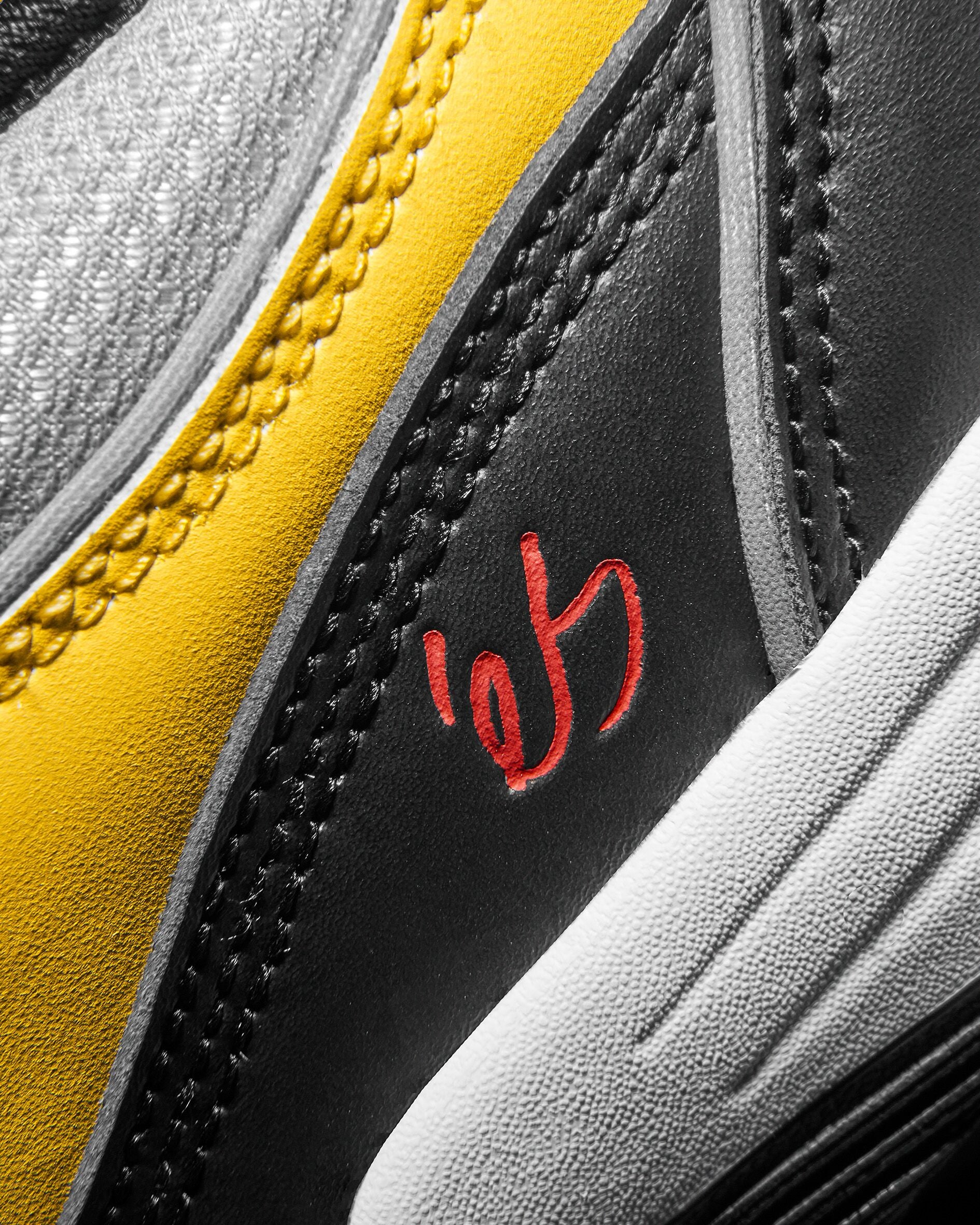 two nine 8 - skate shoes - black/yellow - esskateboarding