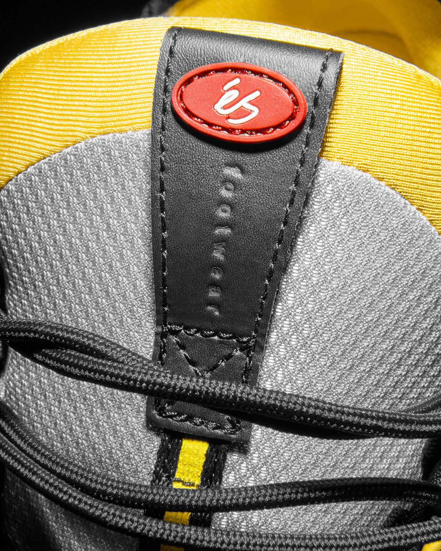 two nine 8 - skate shoes - black/yellow - esskateboarding