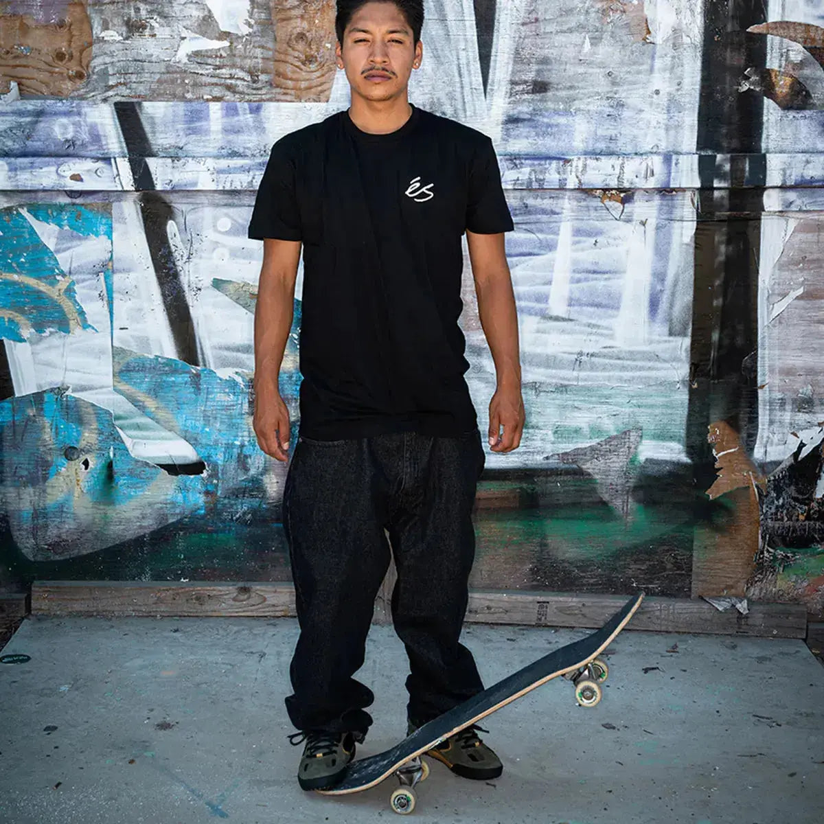 Quattro Low-Top Shoe Olive/Black | éS skateboarding Low-Top Shoe Es Footwear Sneakers Skate Style OG Premium