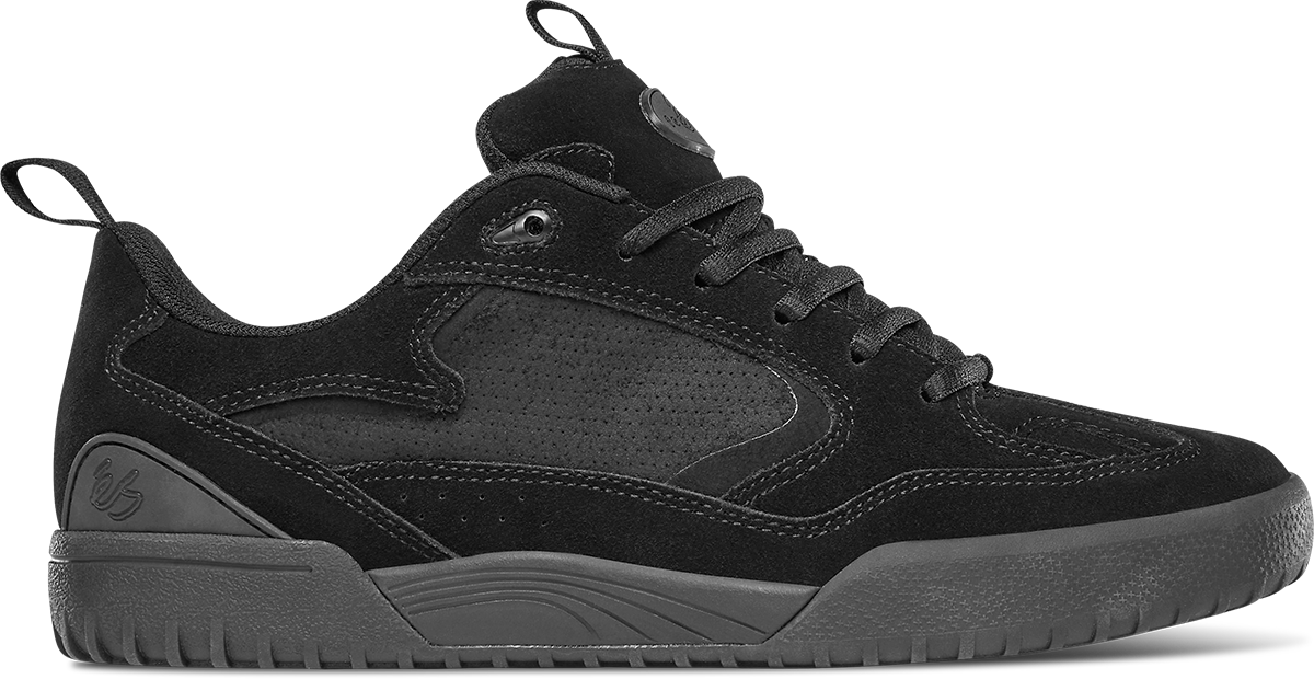 quattro - skate shoes - black- esskateboarding