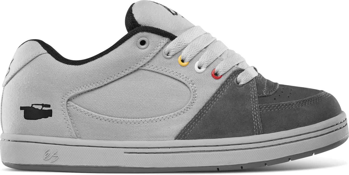 éS ACCEL OG VX skate shoe in grey with suede upper and advanced cupsole construction for comfort and durability.