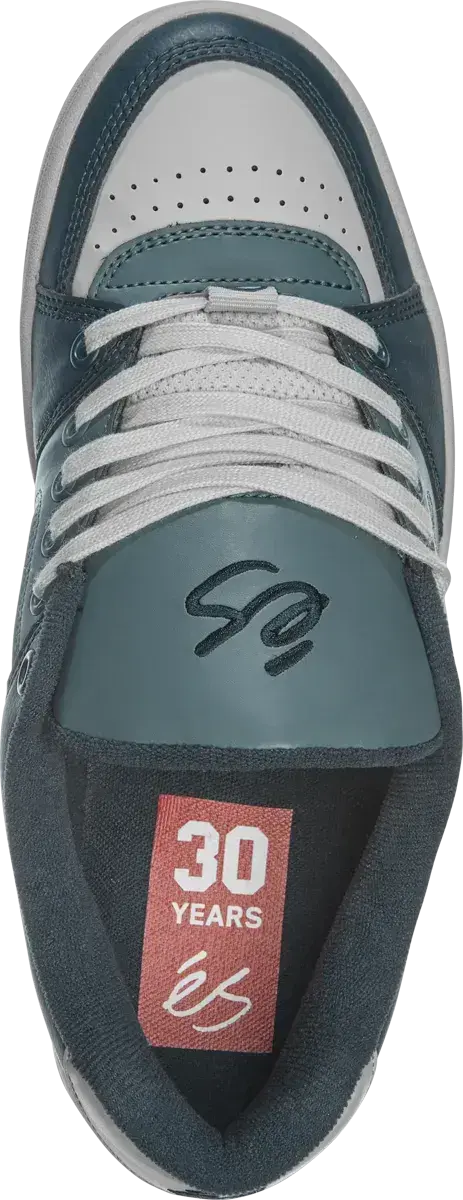 Accel Skate Shoe Suede | éS Skateboarding