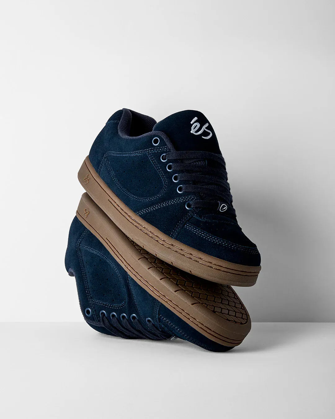Accel Skate Shoes in Navy, Gum | éS Skateboarding eS Footwear Sneakers Skate Style OG Premium