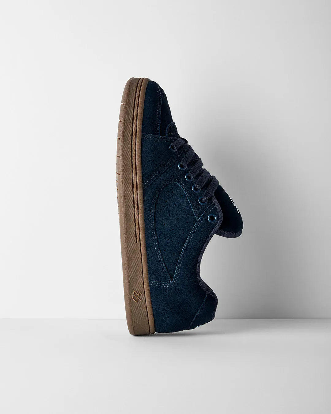 Accel Skate Shoes in Navy, Gum | éS Skateboarding eS Footwear Sneakers Skate Style OG Premium