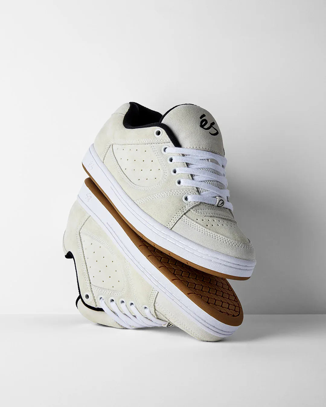 Accel Skate Shoes in White, Black | éS Skateboarding eS Footwear Sneakers Skate Style OG Premium