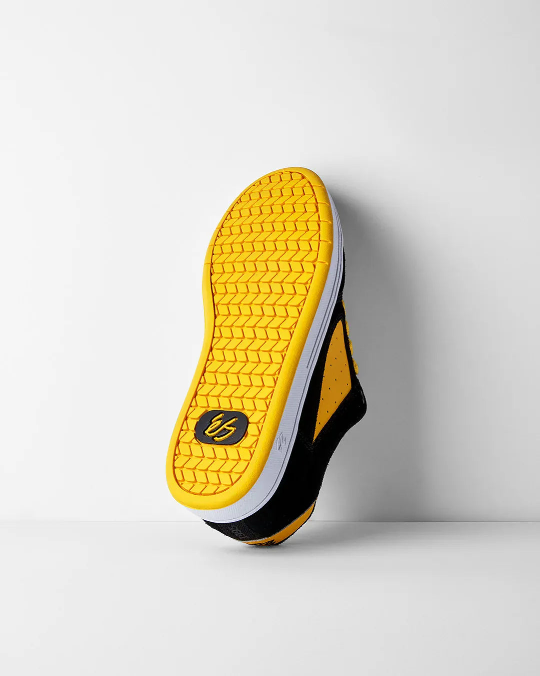 Accel Skate Shoes in Black, Yellow | éS Skateboarding eS Footwear Sneakers Skate Style OG Premium