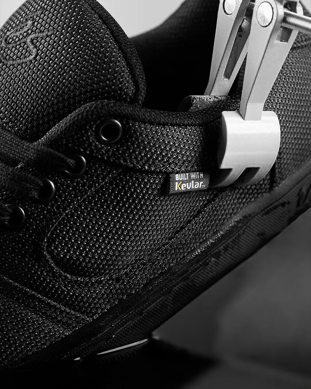 Accel X Kevlar Black – Skate Shoe | éS Skateboarding Low-Top Shoe eS Footwear Sneakers Skate Style OG Premium