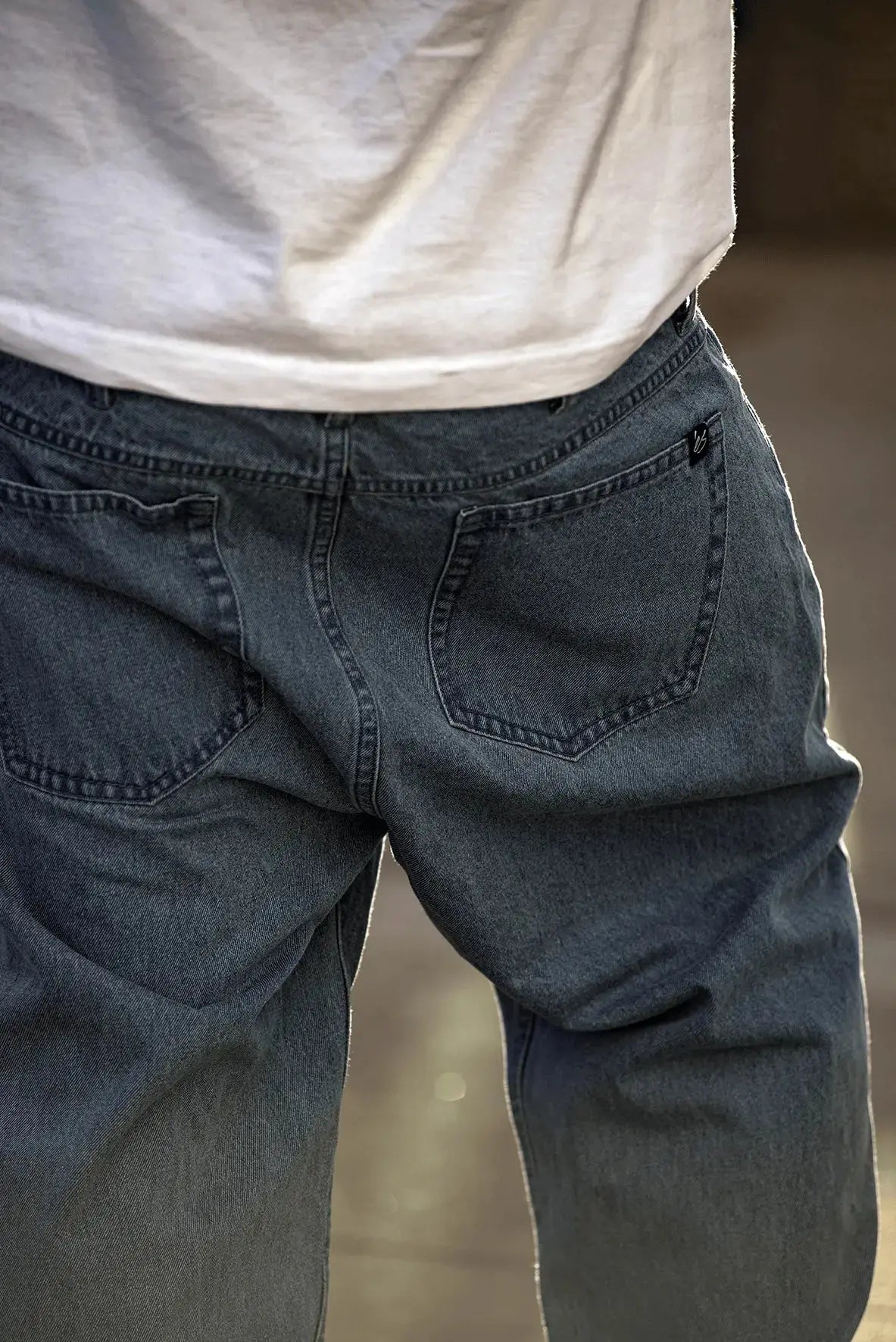 Baggy Denim Pants in Light Blue | éS Skateboarding