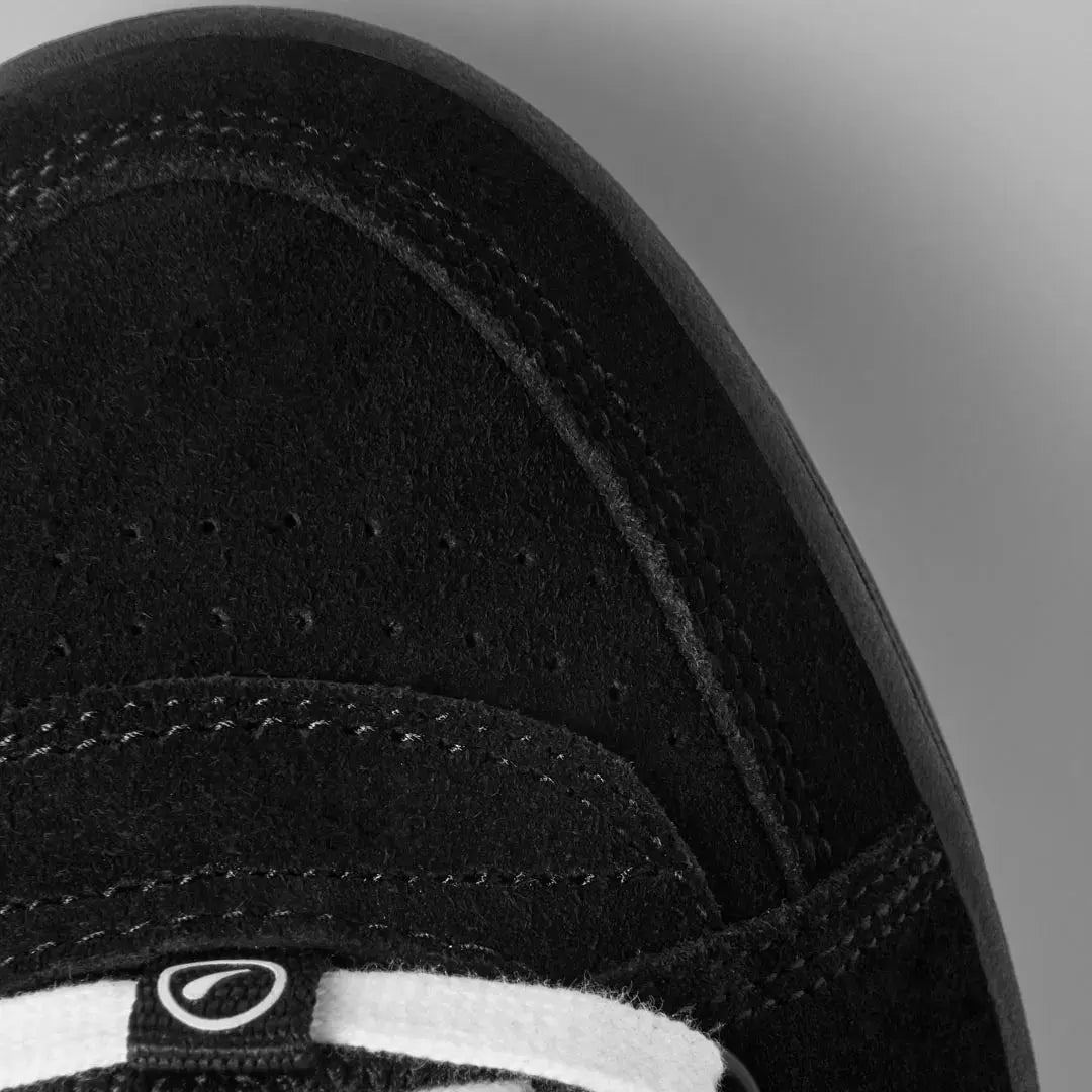 Accel Black – Low-Top Skate Shoe | éS Skateboarding Low-Top Shoe Es Footwear Sneakers Skate Style OG Premium