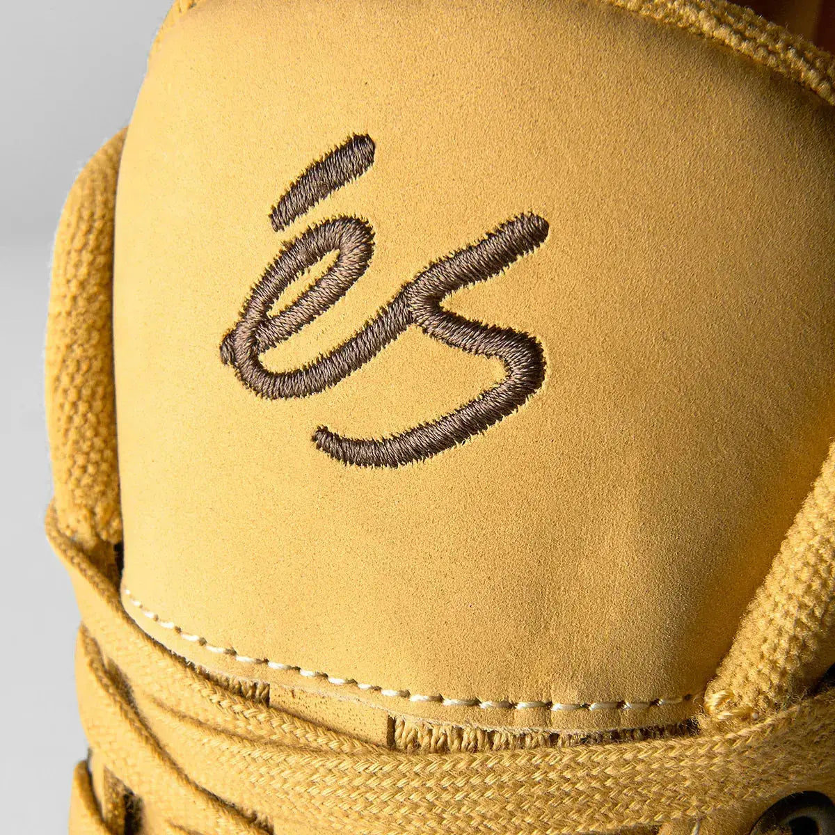 Accel Skate Shoe Suede | éS Skateboarding