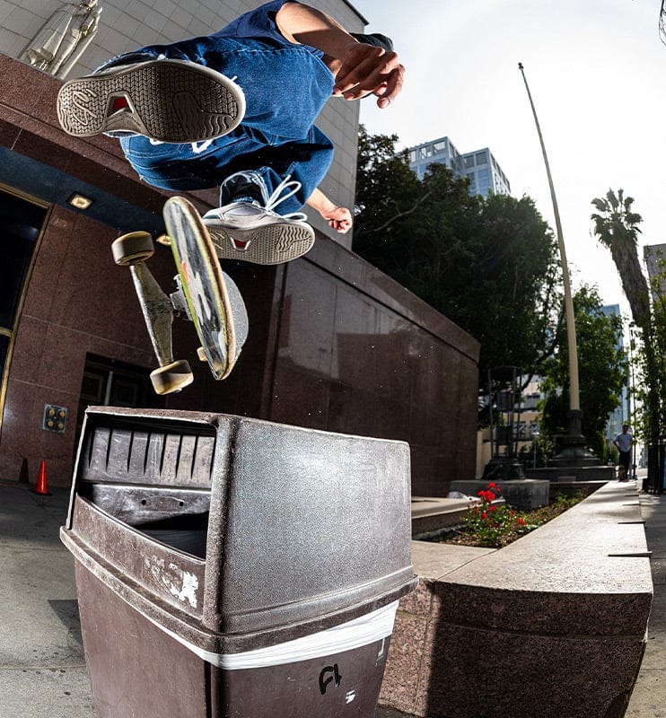 éS Skateboarding Design, Community & Skateboarding